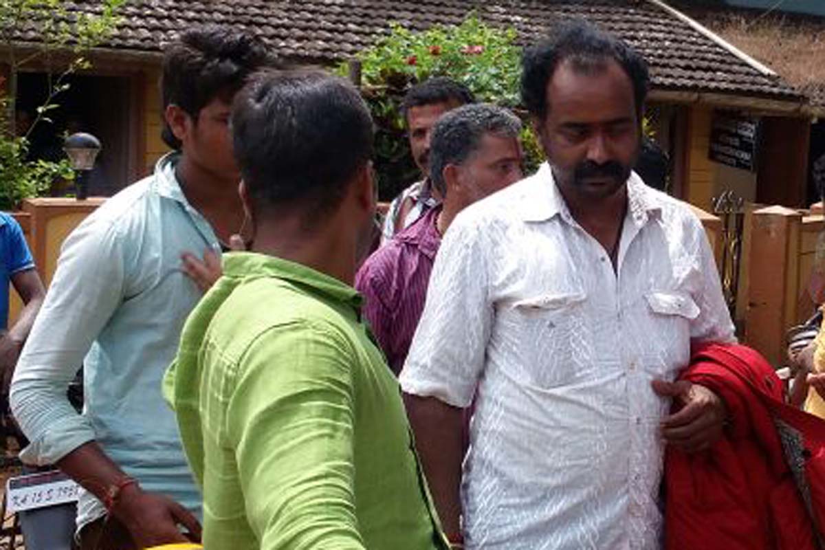 ನಕಲಿ ನಾಟಿ ವೈದ್ಯರಿಗೆ ಧರ್ಮದೇಟು